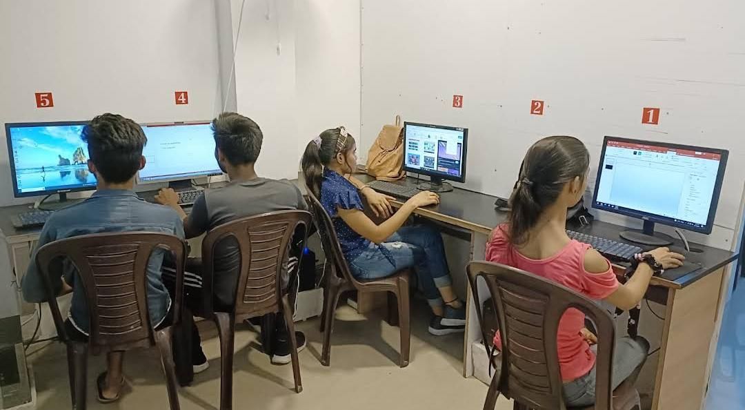 Seekho Computer image 3